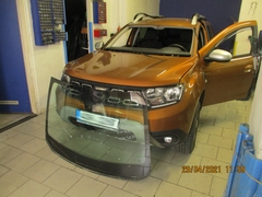 Čelní sklo Dacia 2